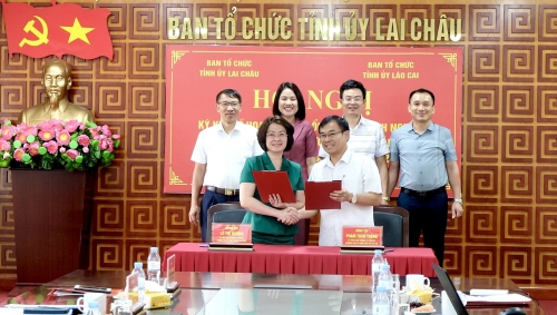 Lãnh đạo hai Bên Ký kết Kế hoạch trao đổi, chia sẻ kinh nghiệm về công tác tổ chức xây dựng Đảng giai đoạn 2023 - 2025 và năm 2023.