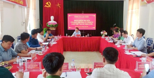 Quang cảnh buổi làm việc