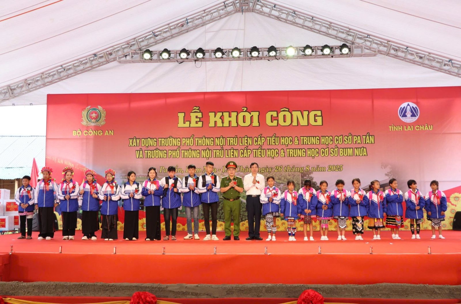 Lễ khởi công xây dựng Trường phổ thông nội trú liên cấp tiểu học và THCS Pa Tần và Trường phổ thông nội trú liên cấp tiểu học và THCS Bum Nưa