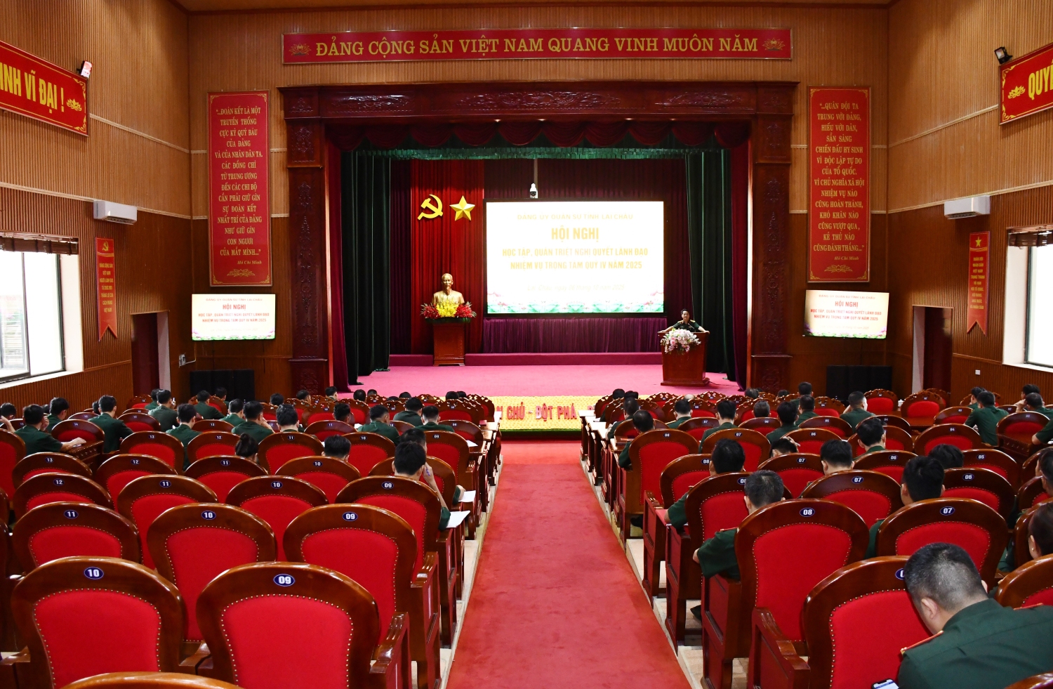 Quang cảnh Hội nghị