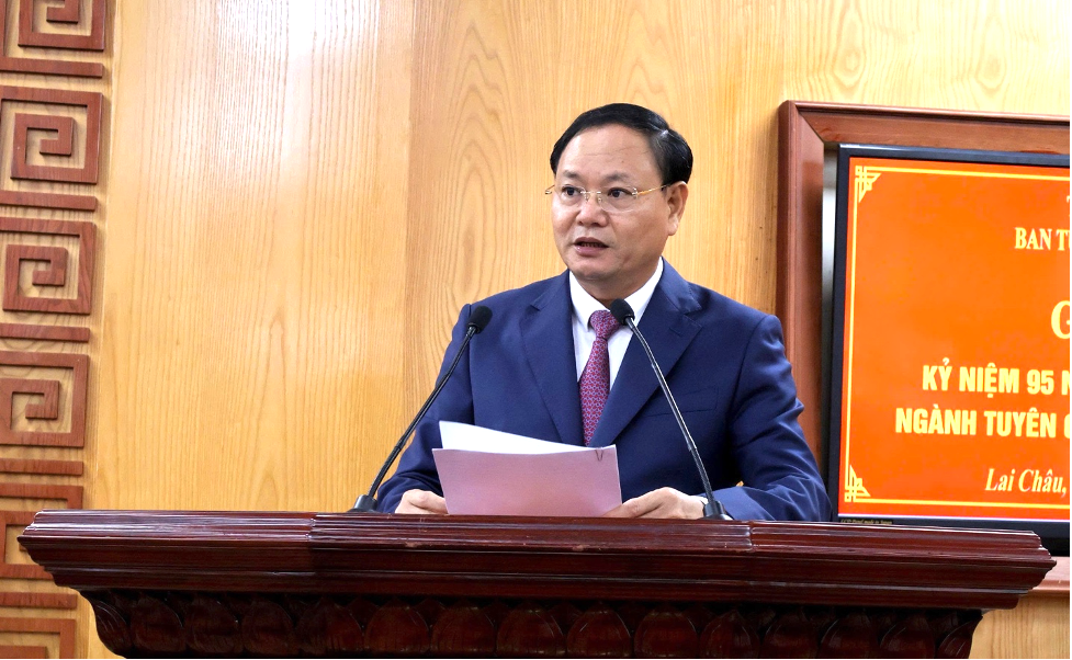 Đồng chí Lê Minh Ngân – Bí thư Tỉnh ủy phát biểu tại buổi gặp mặt Kỷ niệm 95 năm Ngày truyền thống Ngành Tuyên giáo và Dân vận của Đảng