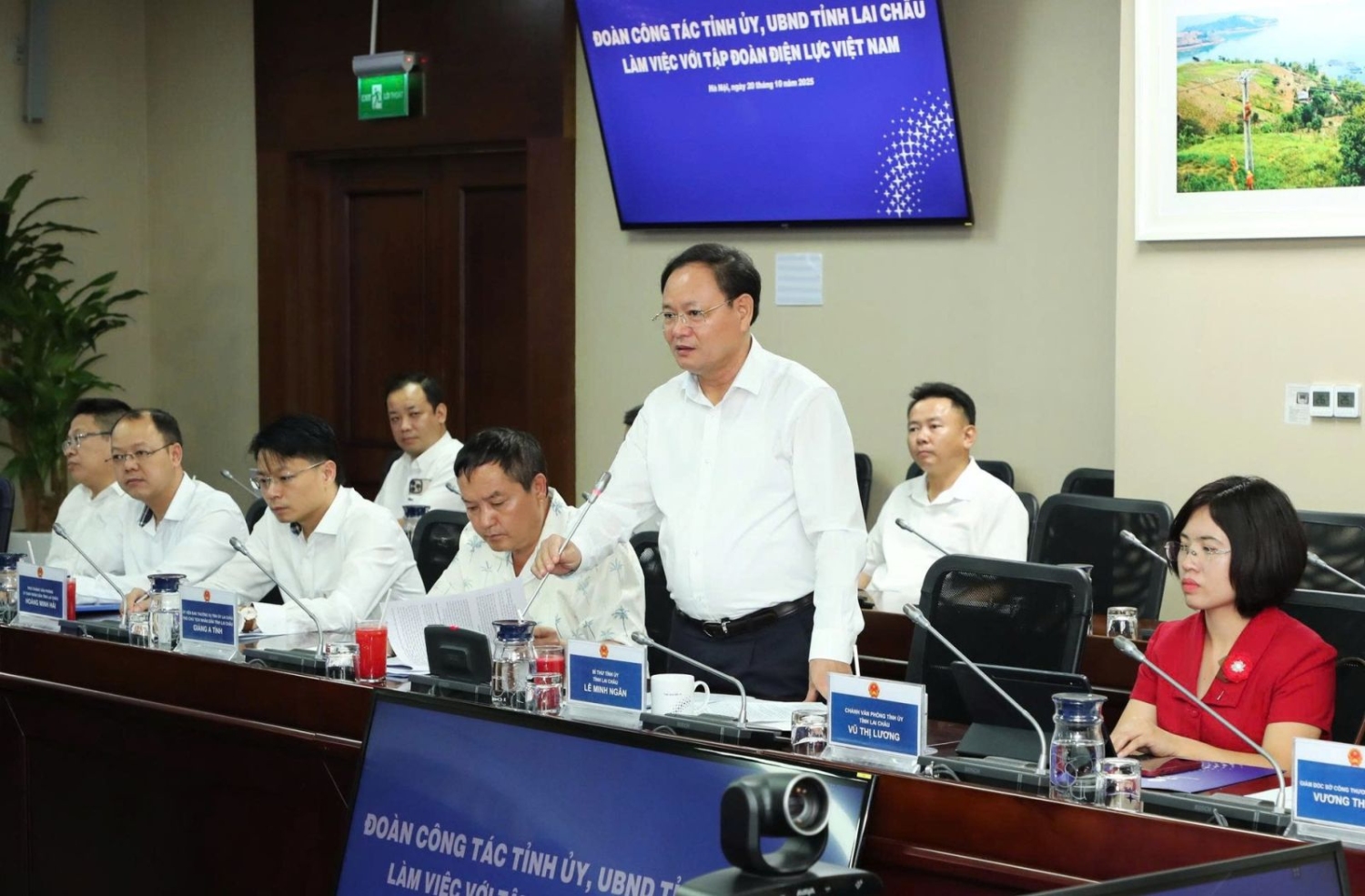 Đồng chí Lê Minh Ngân - Bí thư Tỉnh ủy phát biểu tại buổi làm việc